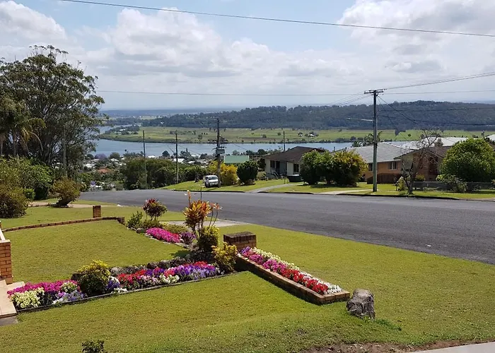 Beautiful River View Guesthouse